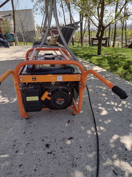 Generator Cross X Tools/Germany: Benzină, 3,85 kW/11A/220V ,1100 ron.
