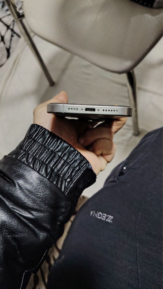 Iphone 15 pro max sotiladi 256 gb