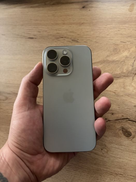 Vand iphone 15 pro  128 gb, natural titanium
