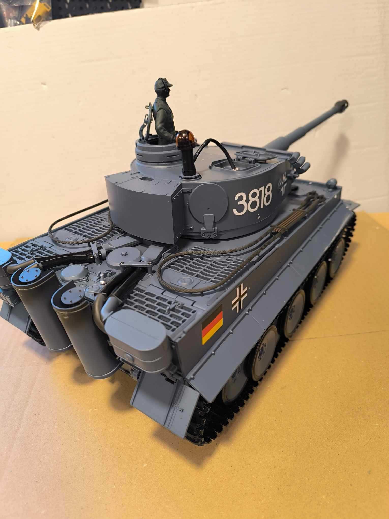 Tanc radiocomandat cu sunet lumini, fum ASG 1:16 German Panzer Tiger 1