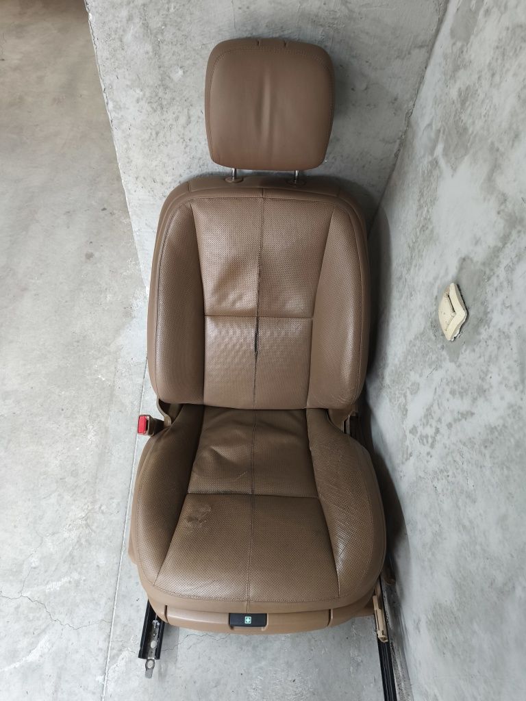 Седалки от  Мерцедес w221