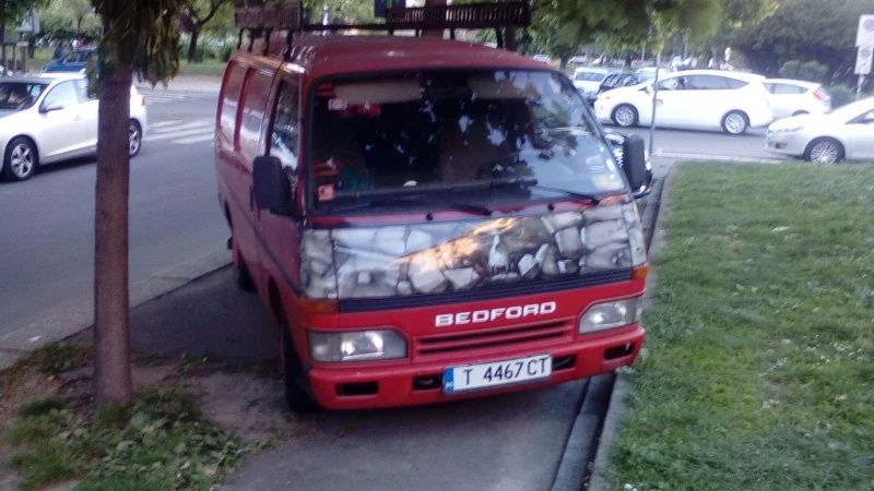 Бус Bedford Midi +мобилно заведение