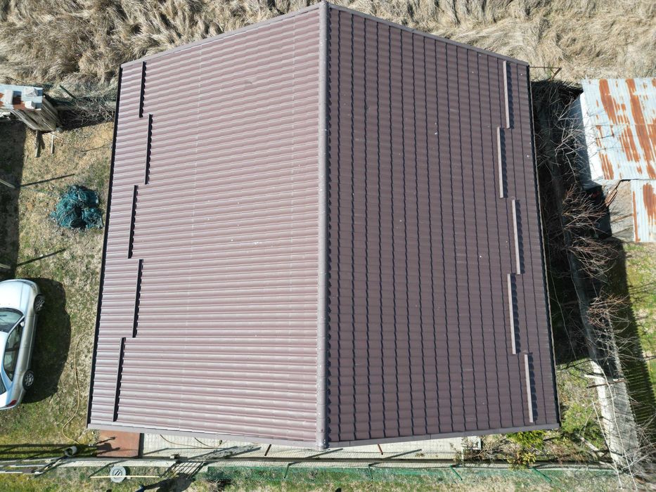 Casa la rosu - Brestei