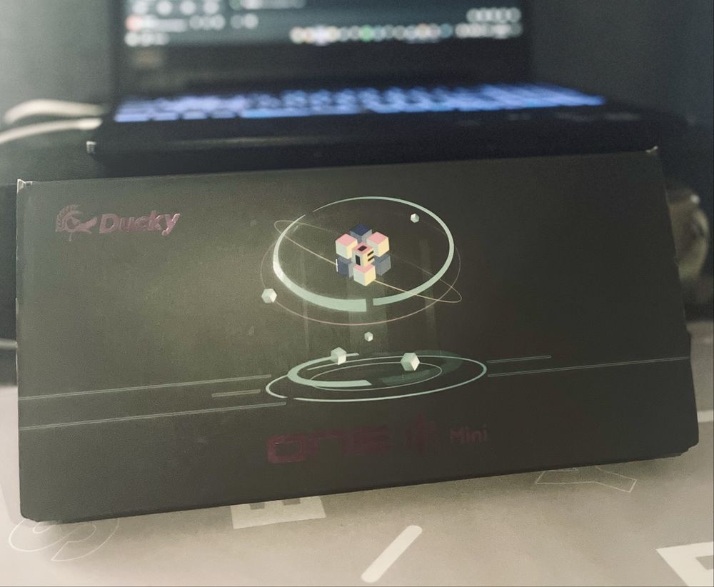 Ducky One 3 Mini – Silver Speed Switches, перфектно състояние