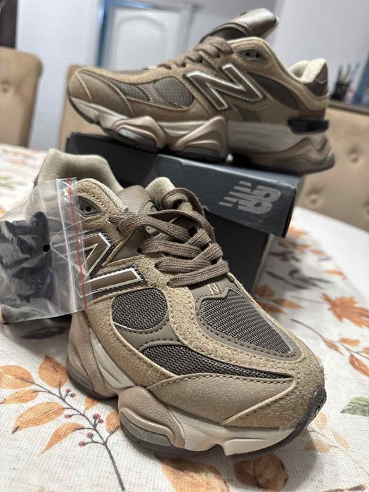 New Balance 9060 MUSHROOM