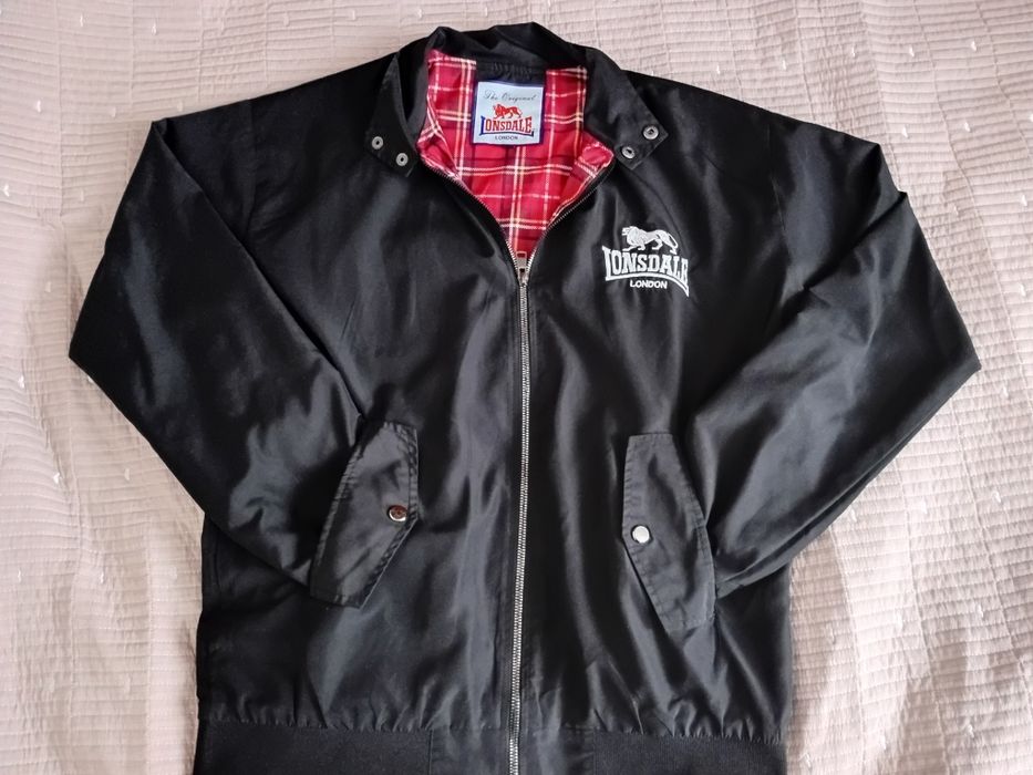 Продам харик от lonsdale