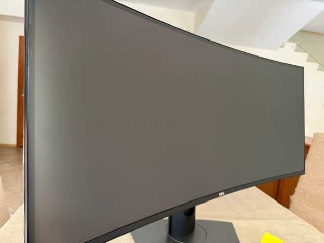 Монитор Dell U3818DW, 38" IPS панел,UW4K Curved,5ms,300 cd/m2, HDMI