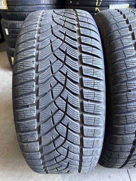 255/45/20 GOODYEAR 4бр