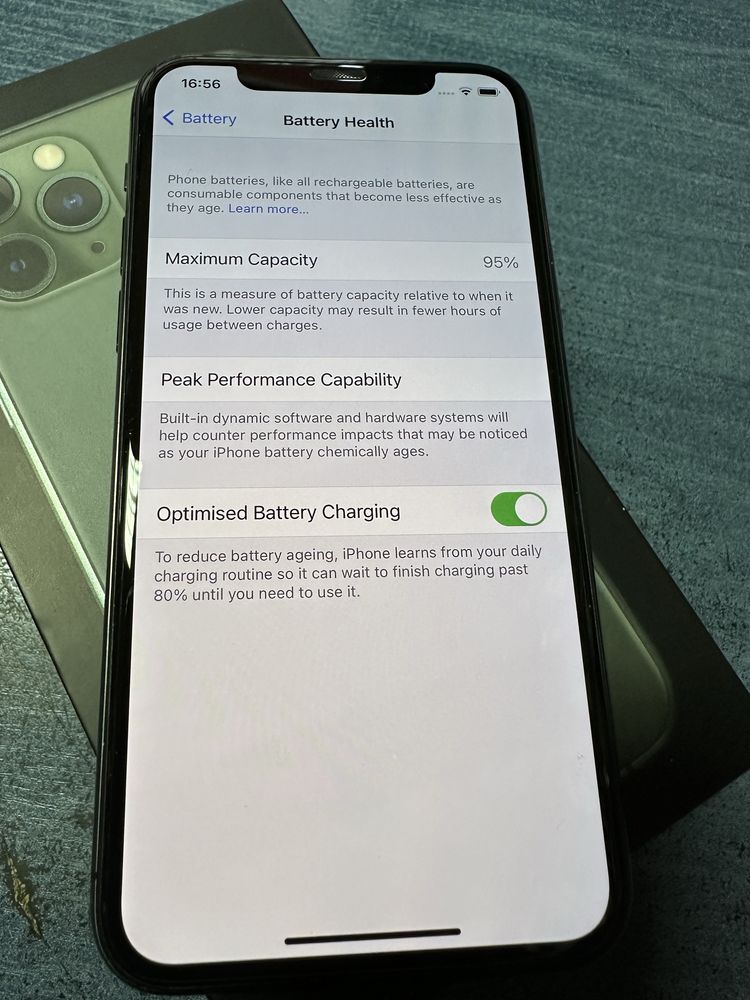 iPhone 11 Pro 512gb - отличен, комплект, 95% battery health