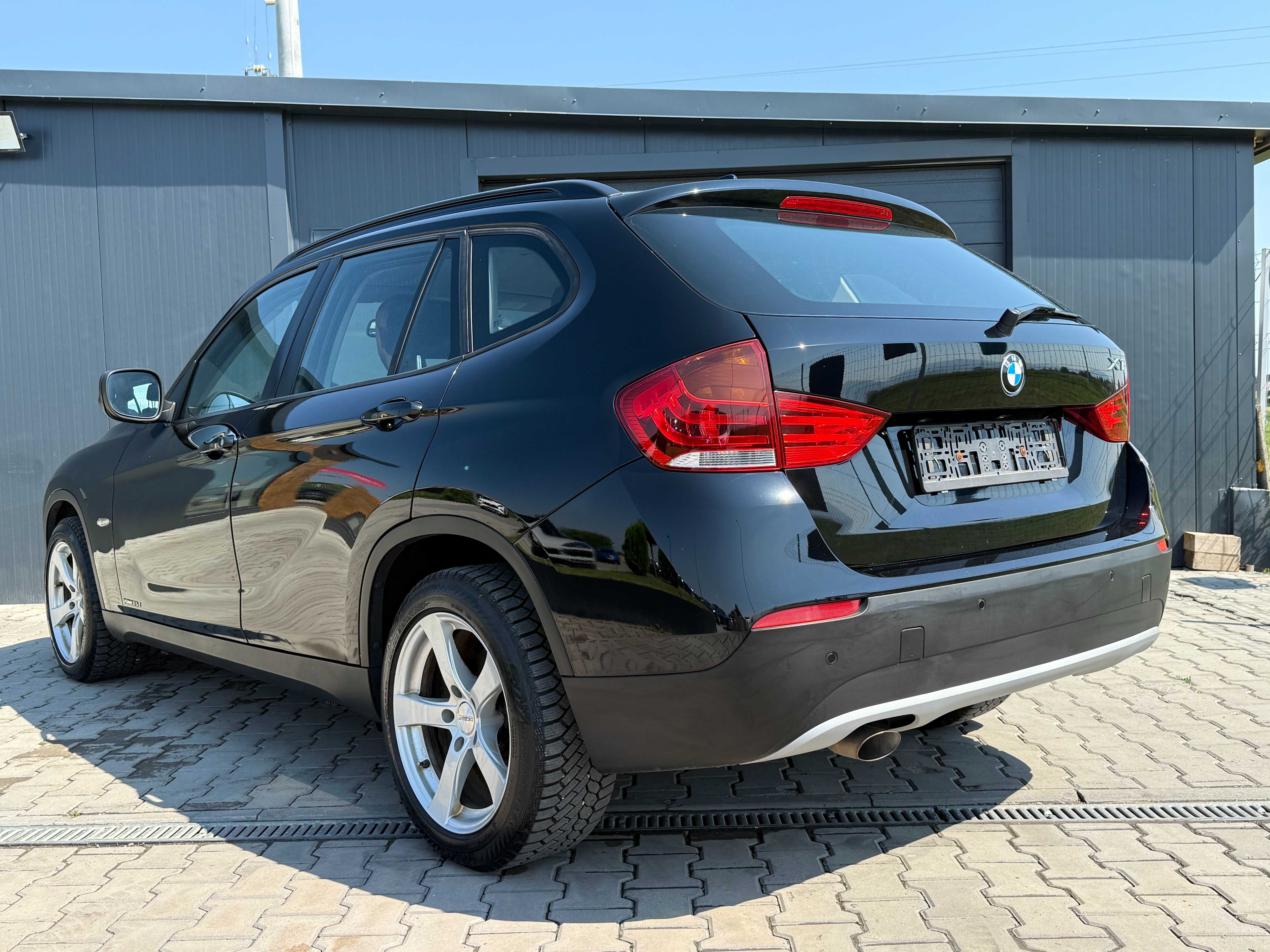 BMW X1 XDRIVE 18d Automat