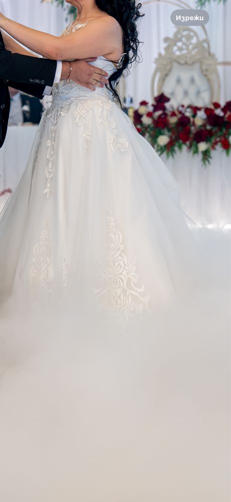 Сватбена рокля
