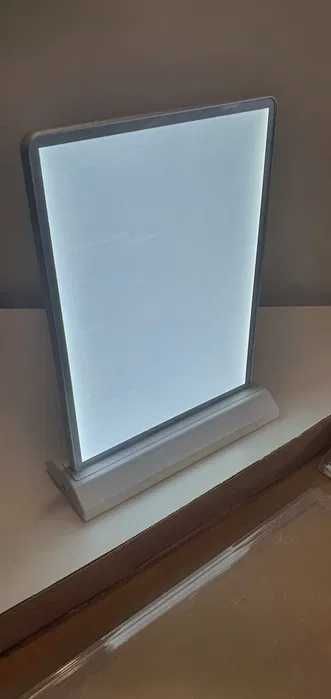Reclama luminoasa panou led A4 cu stand reincarcabil de birou
