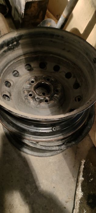 Железные диски "тойота камри".