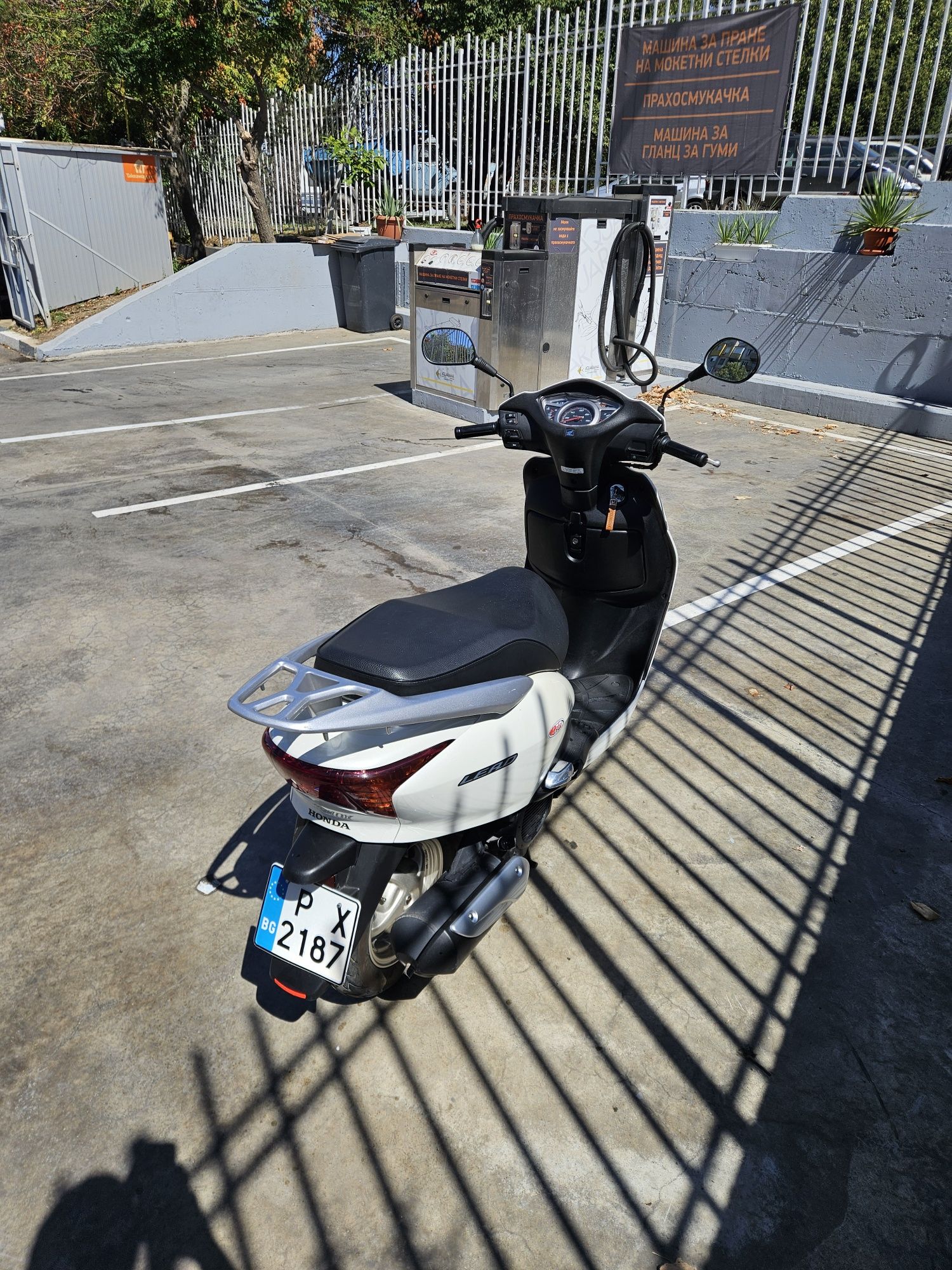 Honda Lead 110cc мотоциклет скутер
