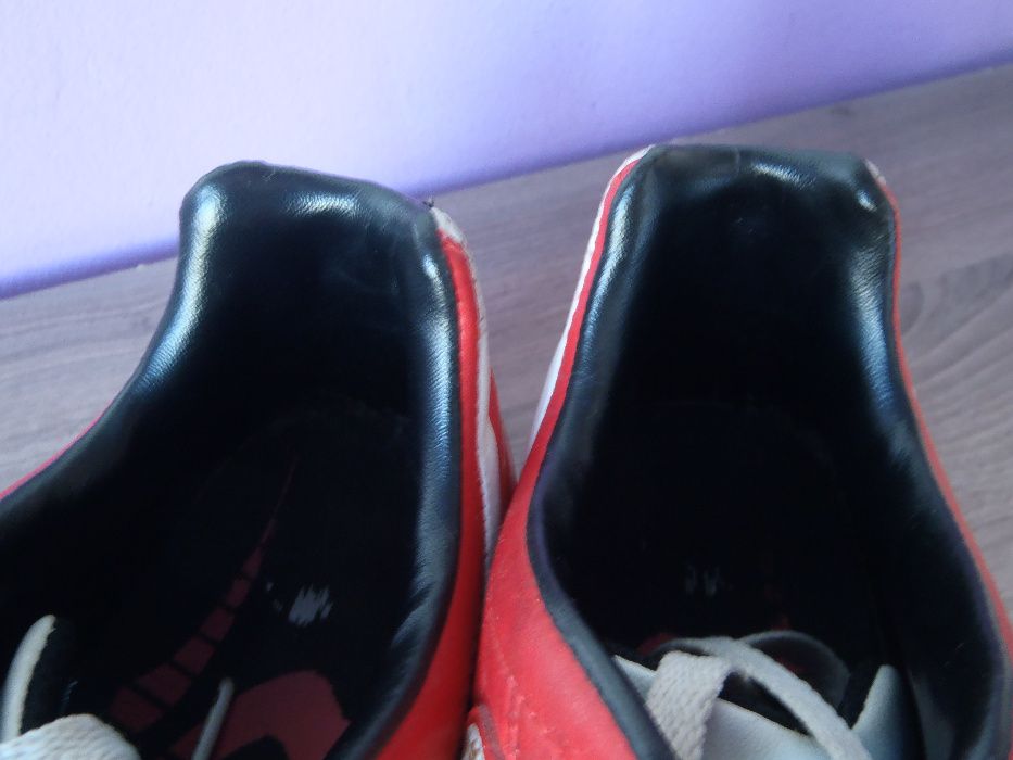 стоножки Uhlsport / Бутонки Uhlsport / маратонки Uhlsport