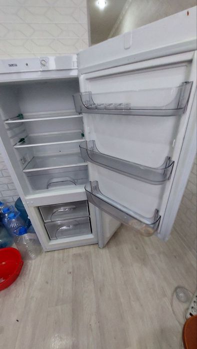 Холодильник Атлант( год в использовании)