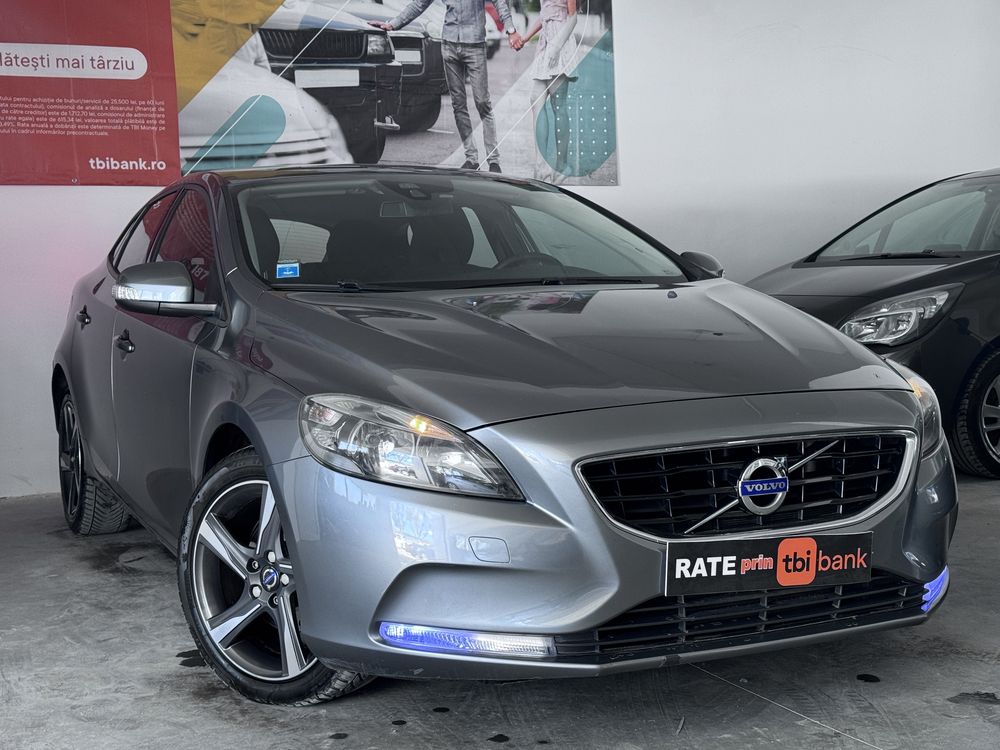 Volvo V40, an fabricatie 2015