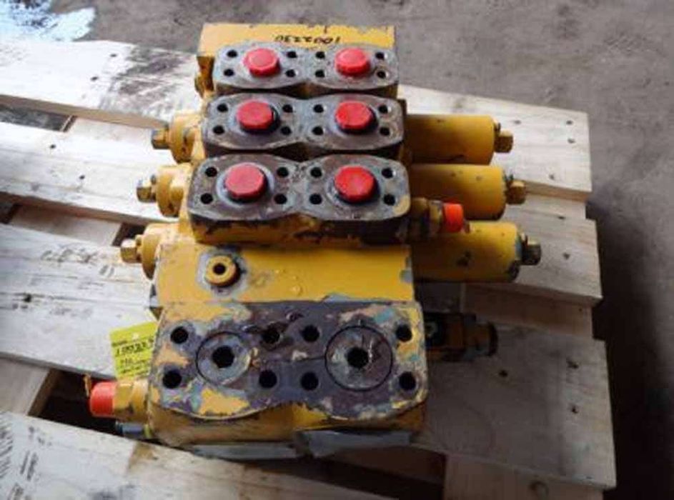 distribuitor hidraulic second hand liebherr