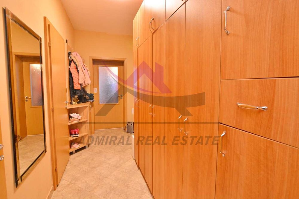 Продава се Тристаен апартамент в Варна, Възраждане 1 - 135 кв.м за 1912 €/кв.м - Снимка #11