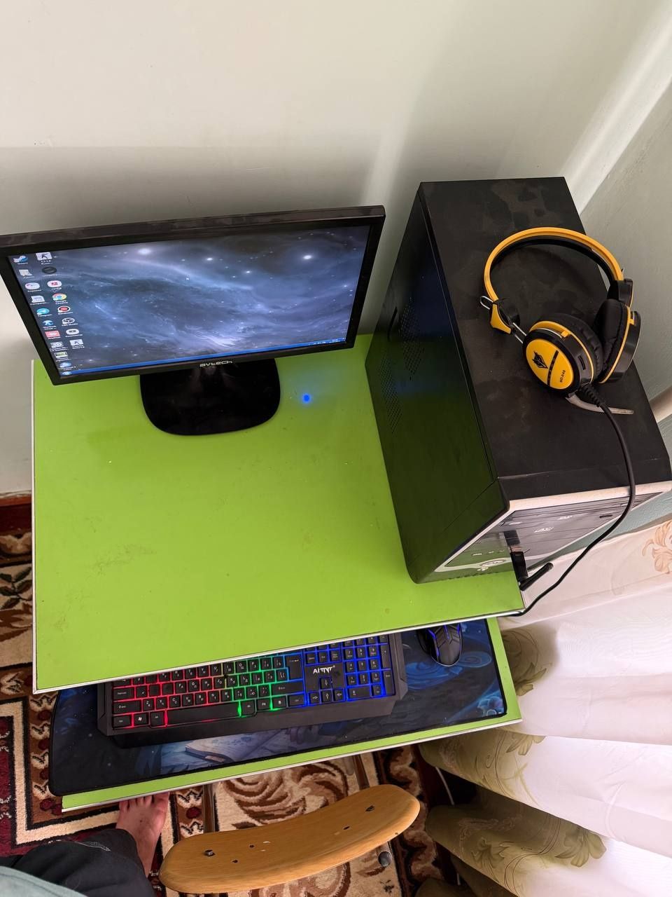 AVTECH 19 dyum 75hz