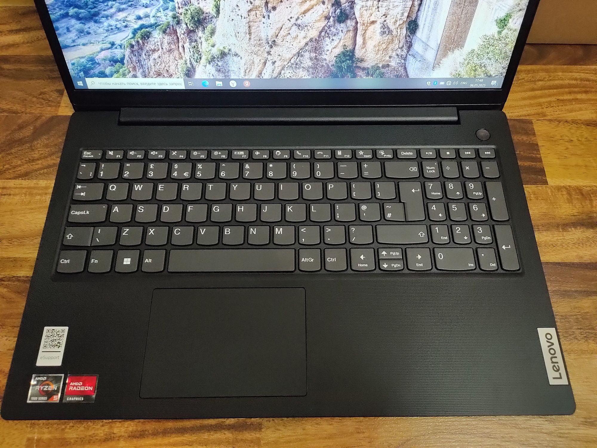 Lenovo.Ryzen5 7520u/8gb ddr5/512gb ssd/9 часов Аккумулятор!15.6"IPS.