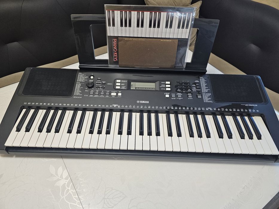 Продавам клавир Yamaha PSR E363