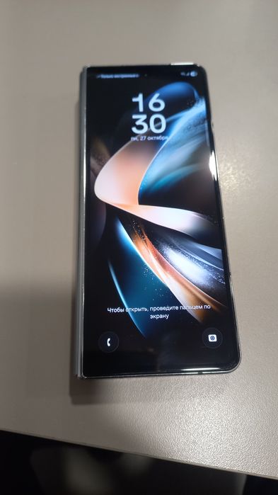Продам телефон самсунг галакси Z Fold 4