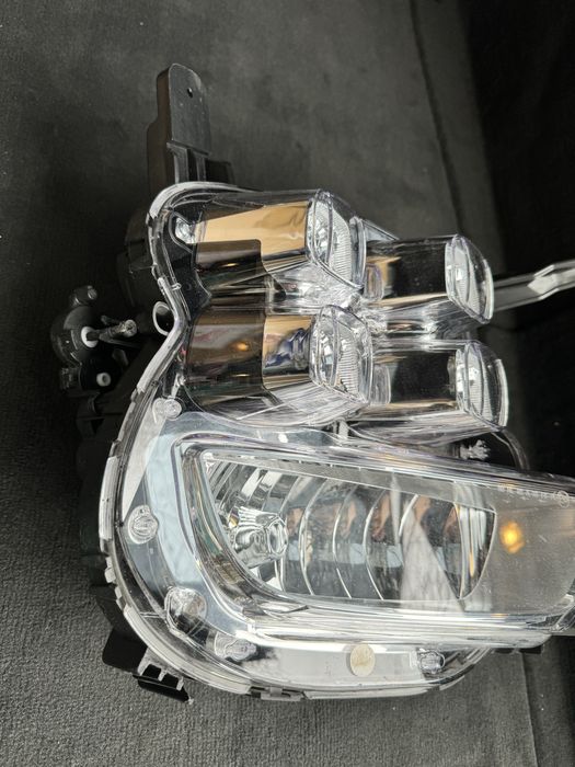 LED халоген за KIA CEED GT десен лед халоген