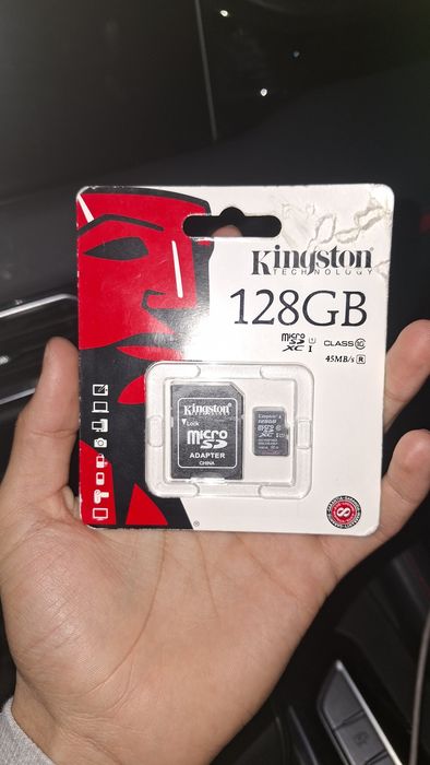 Карта памяти Kingston MicroSD 128GB UHS-I