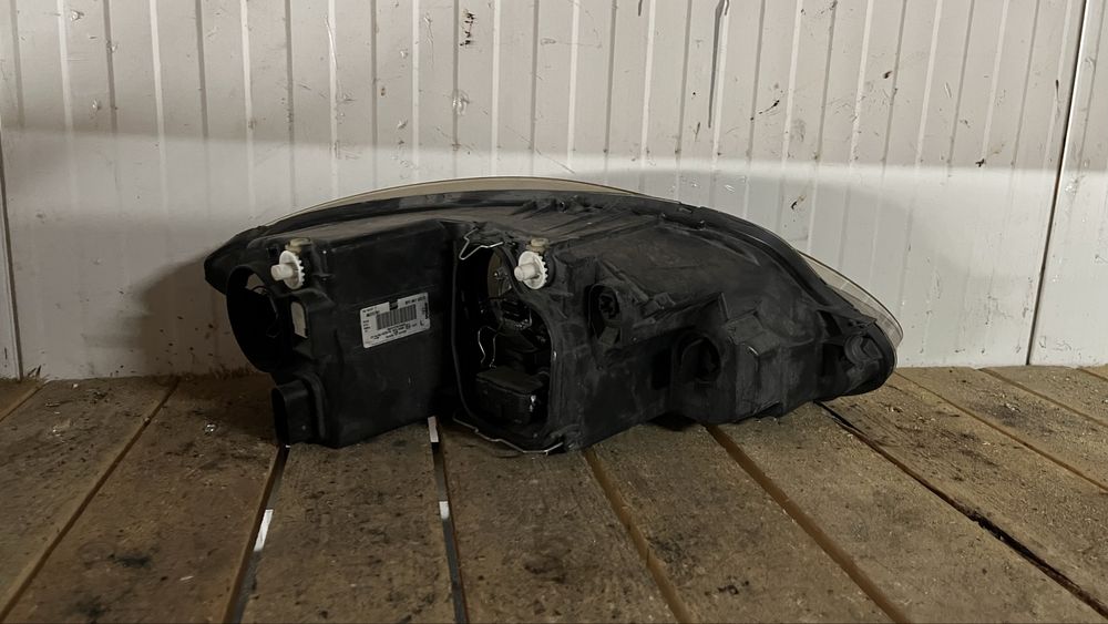 Десен и ляв фар Seat Leon 2009-2012
