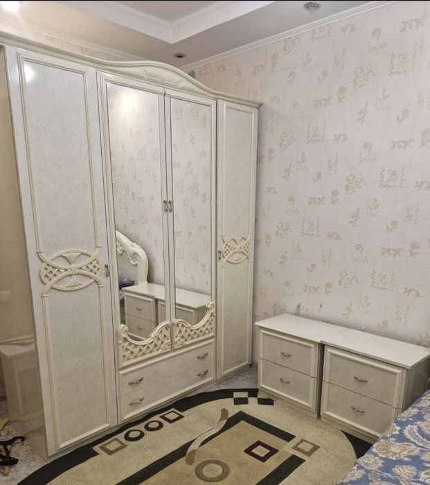 Шкаф 4 дверный с зеркалами