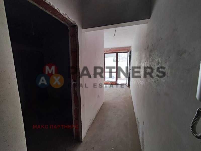 Продава се Двустаен апартамент в Варна, Център - 46 кв.м за 1520 €/кв.м - Снимка #5