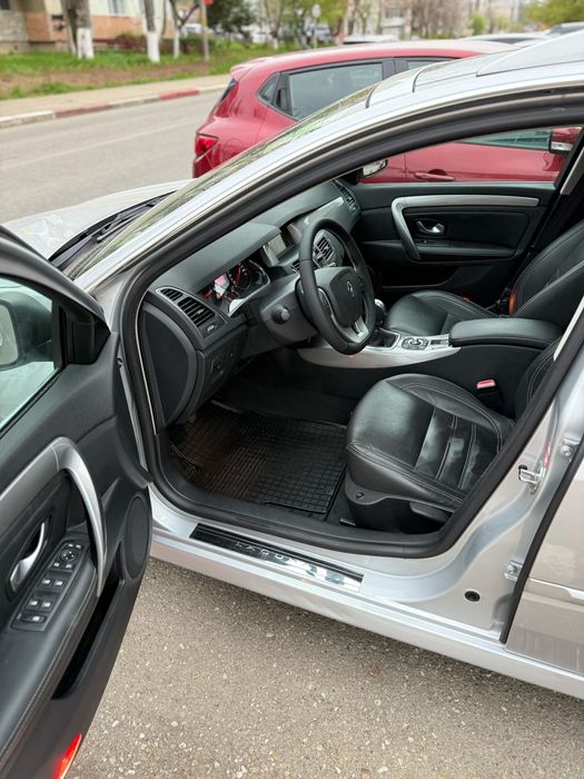 Renault Laguna Estate 2.0 Dinamique BOSE