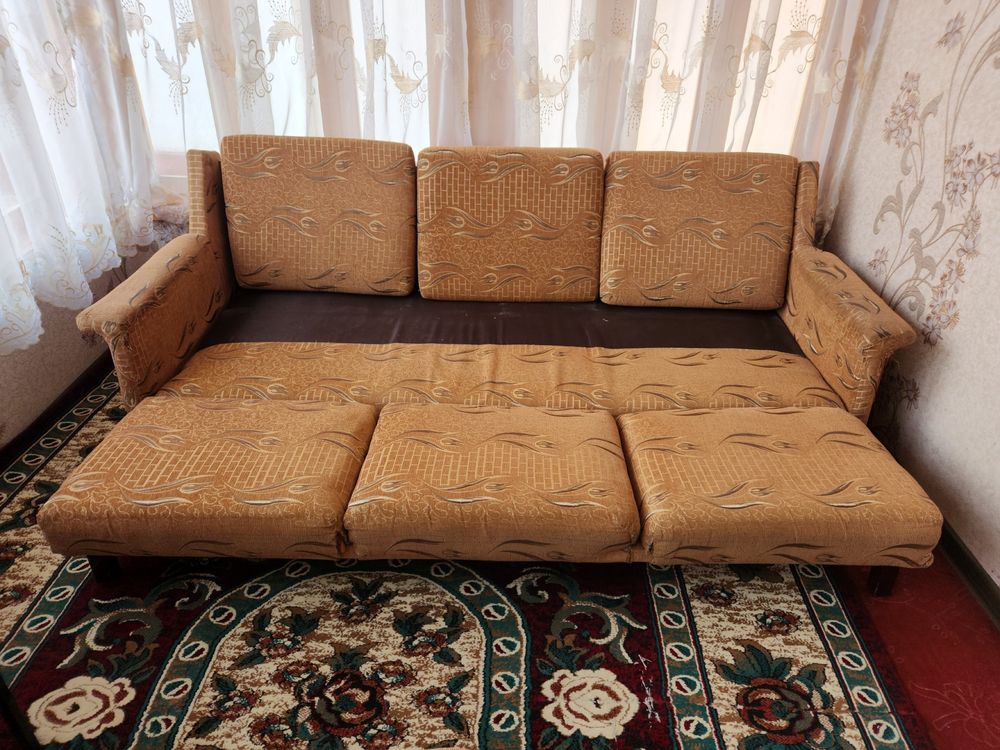 Divan Sotiladiii