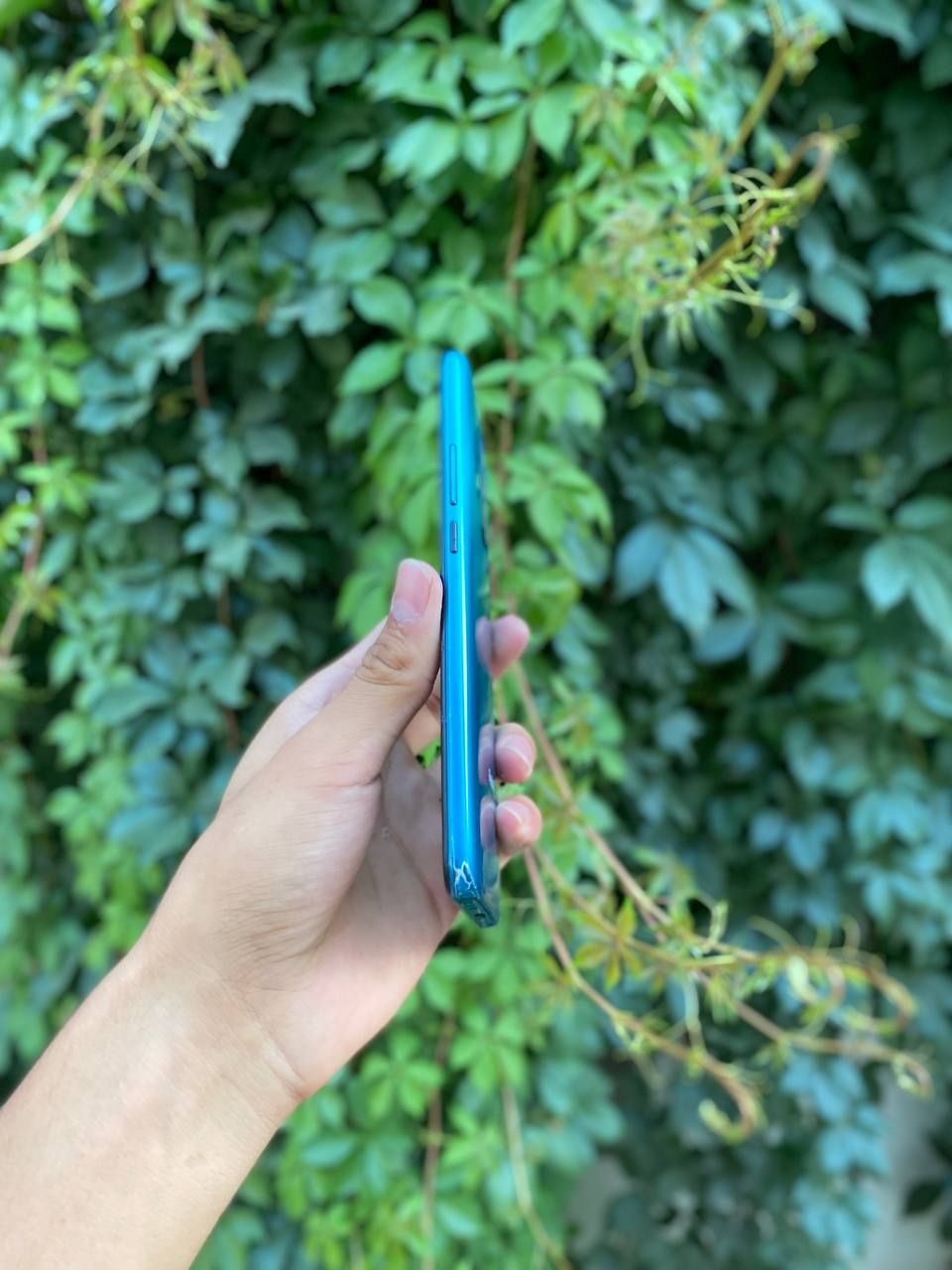 Redmi 9 sotiladi rasmdegi telefon