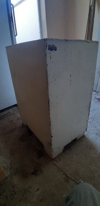 Seyf sotiladi rqzmeri 40×60×80