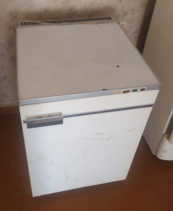 Морозильник Бирюса