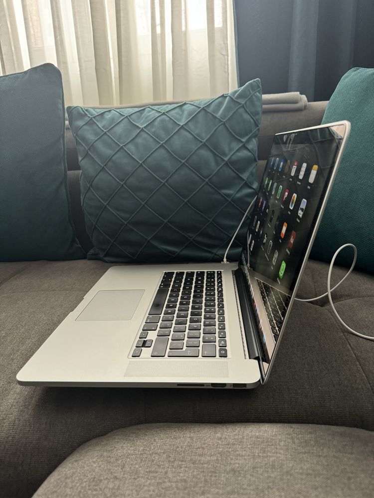 MacBook Pro 15’ 2015 i7 CA NOU