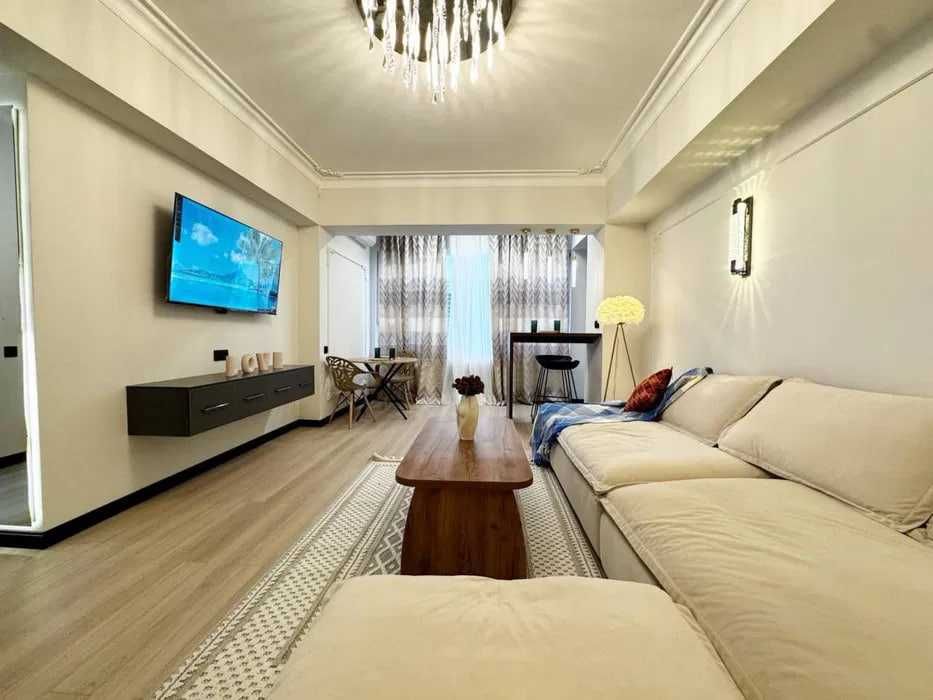 Продам срочно 1в2/6/9 с дизайнерским ремонтом Ц-7 (Цум) , 110 школа