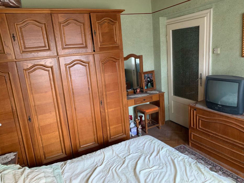 Inchiriez apartament