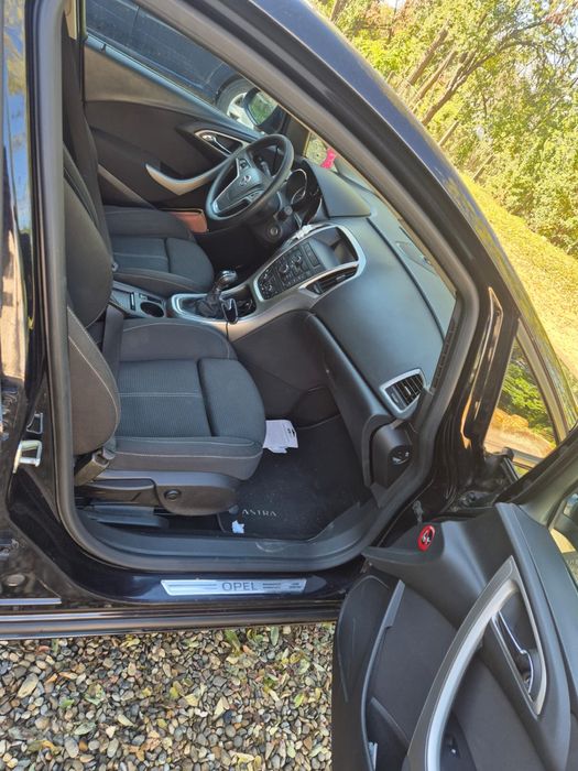 Opel Astra j 17 Cdti Recent adusa