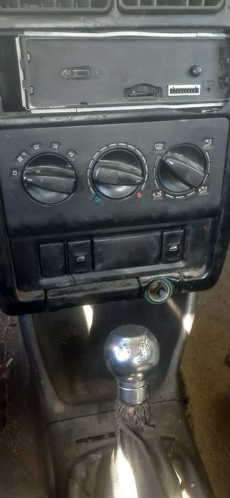 Folcvagen-Polo на части1.0 (50 кс/фолцваген.поло.1000-кубика на части