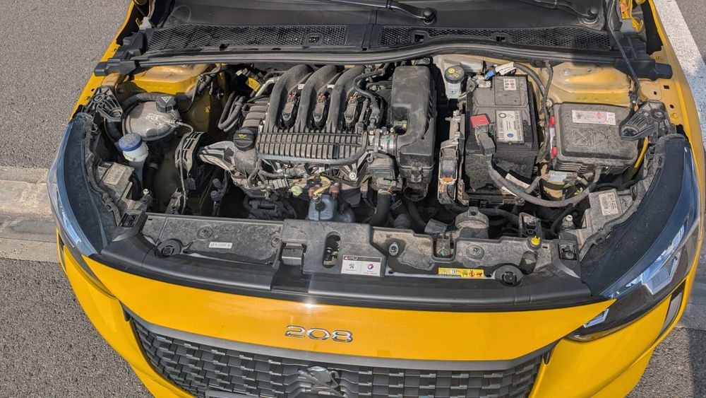 Peugeot 208 benzina