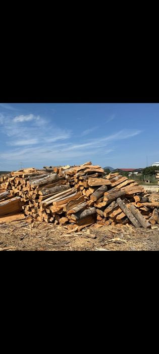 Lemn  pentru foc cu livrare la domiciliu.