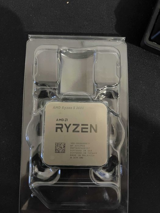Vand Procesor AMD Ryzen 5 3600 + KIT de rami 16GB DUAL DDR4 3200MHZ