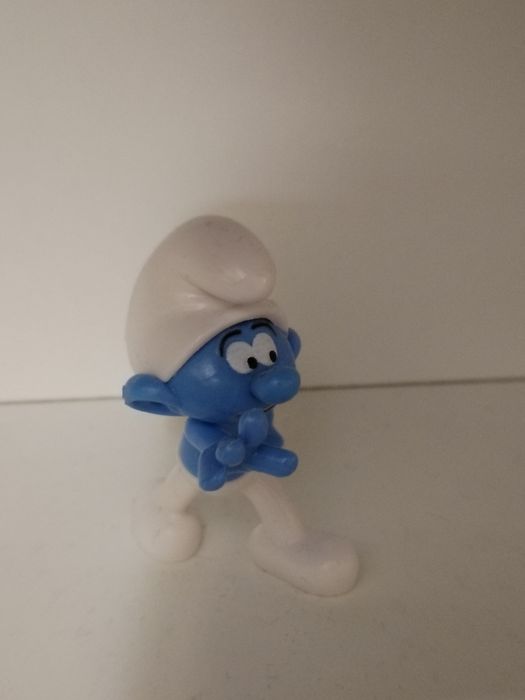 Vând  jucării strumfi