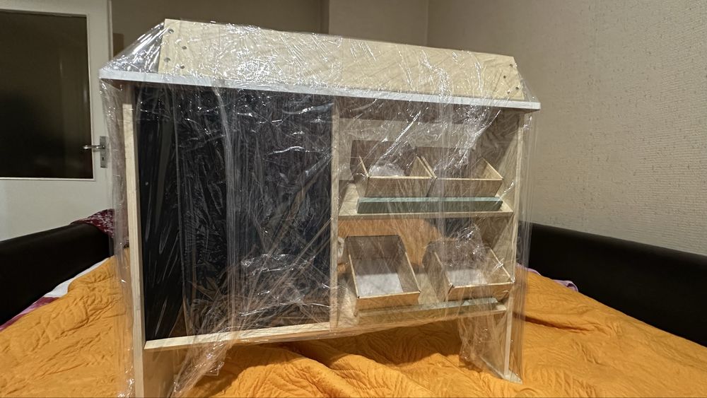 Дървен детски магазин