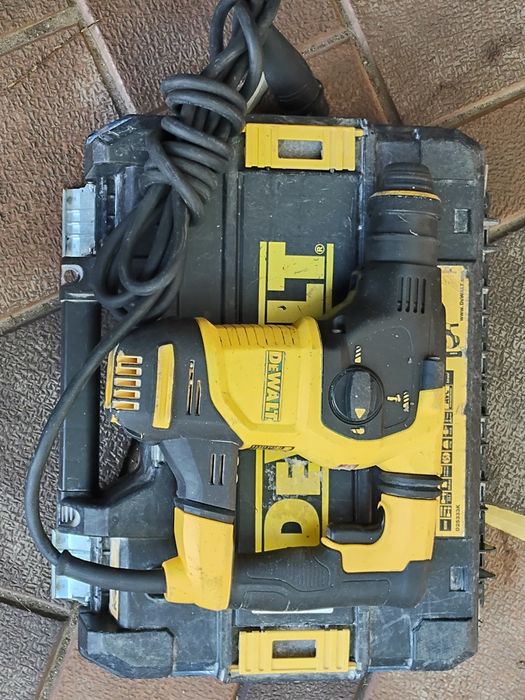 Rotopercutor DEWALT D 25333 in stare excelenta