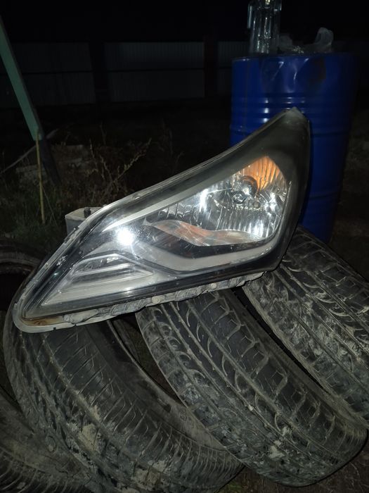 Левая фара Хёндай акцент ристайлинг
