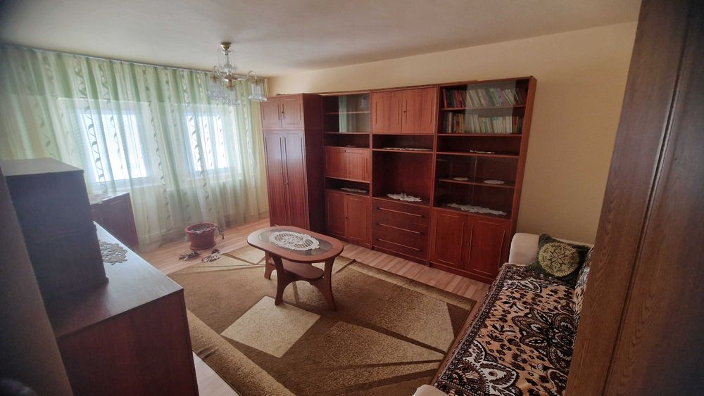 Vand apartament 3 camere, 68 mp, et. 4, decomandat, acoperis!!!